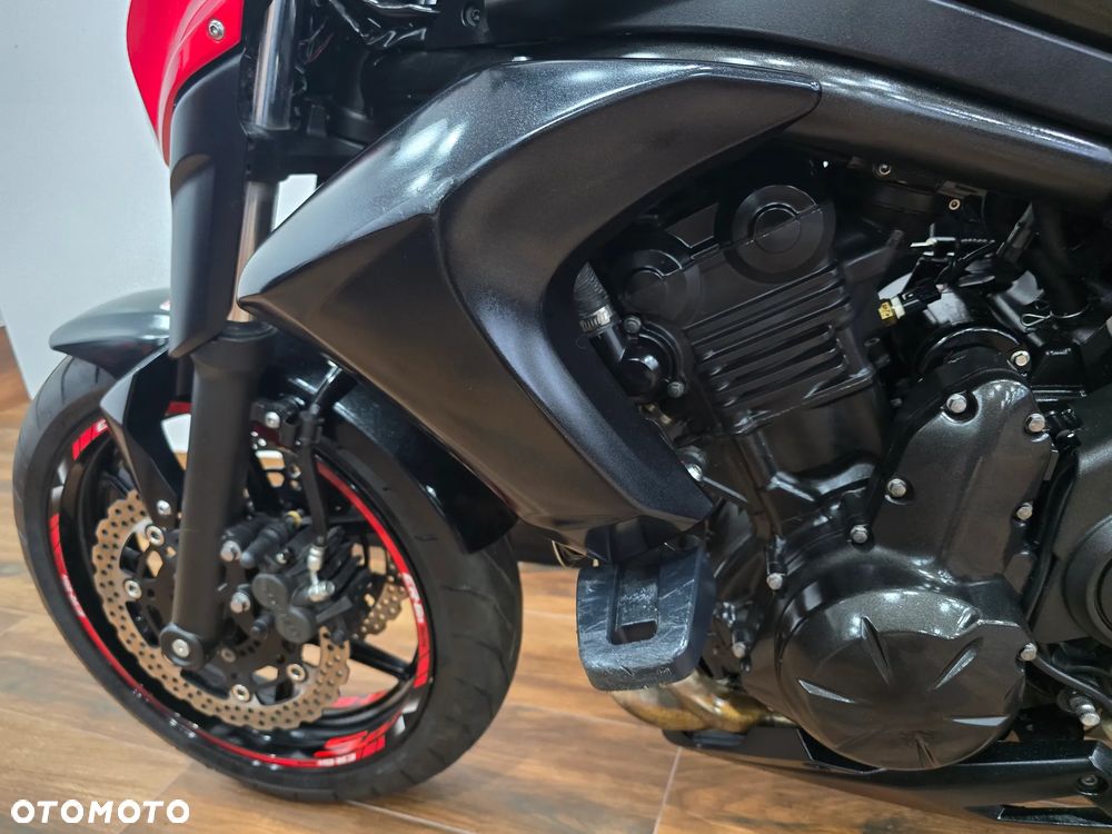 Kawasaki ER - 10