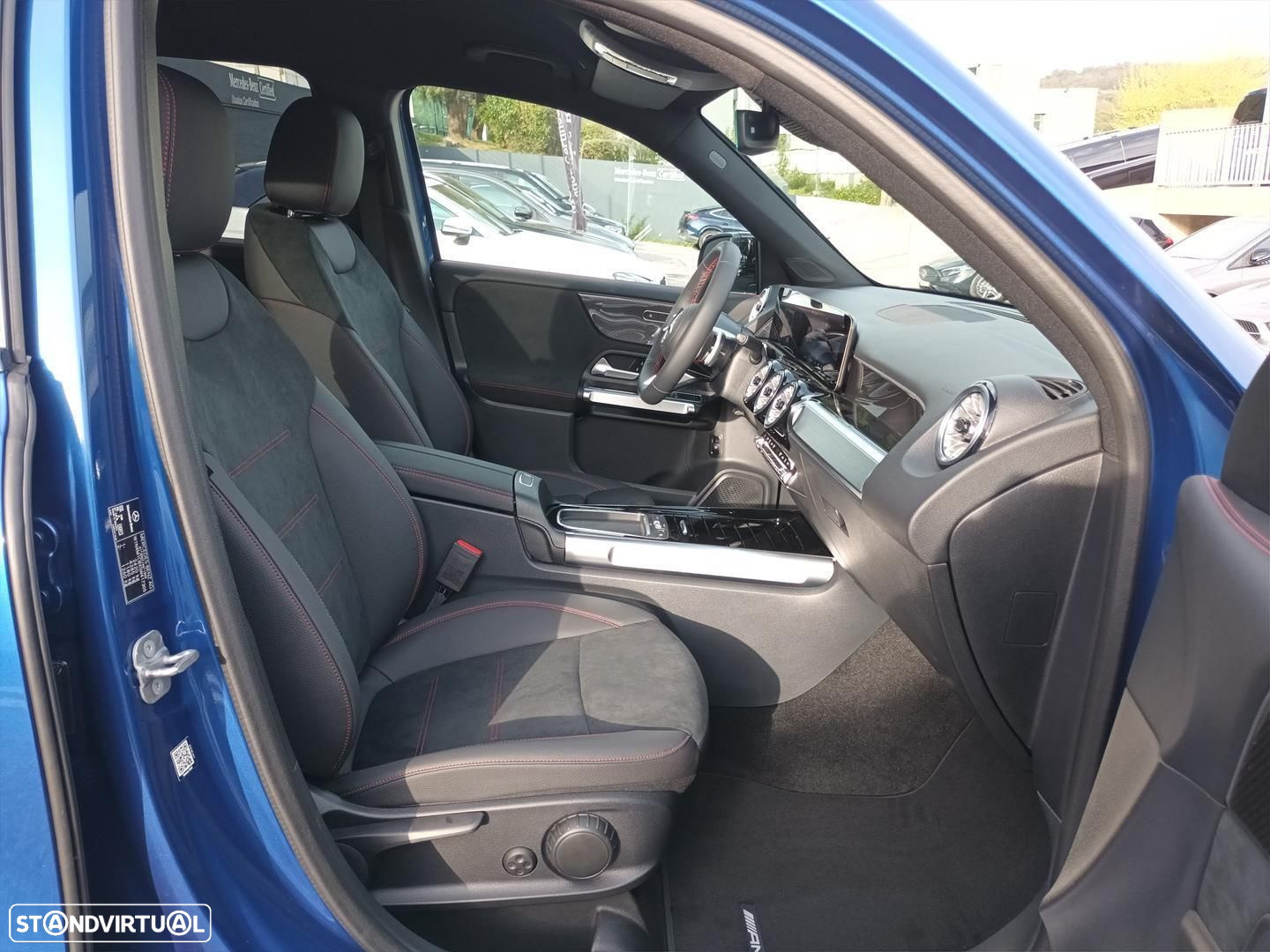 Mercedes-Benz GLB 200 d AMG Line - 14