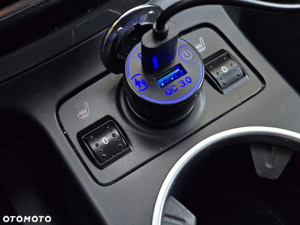 Ford Kuga 2.0 TDCi 2x4 Titanium - 34