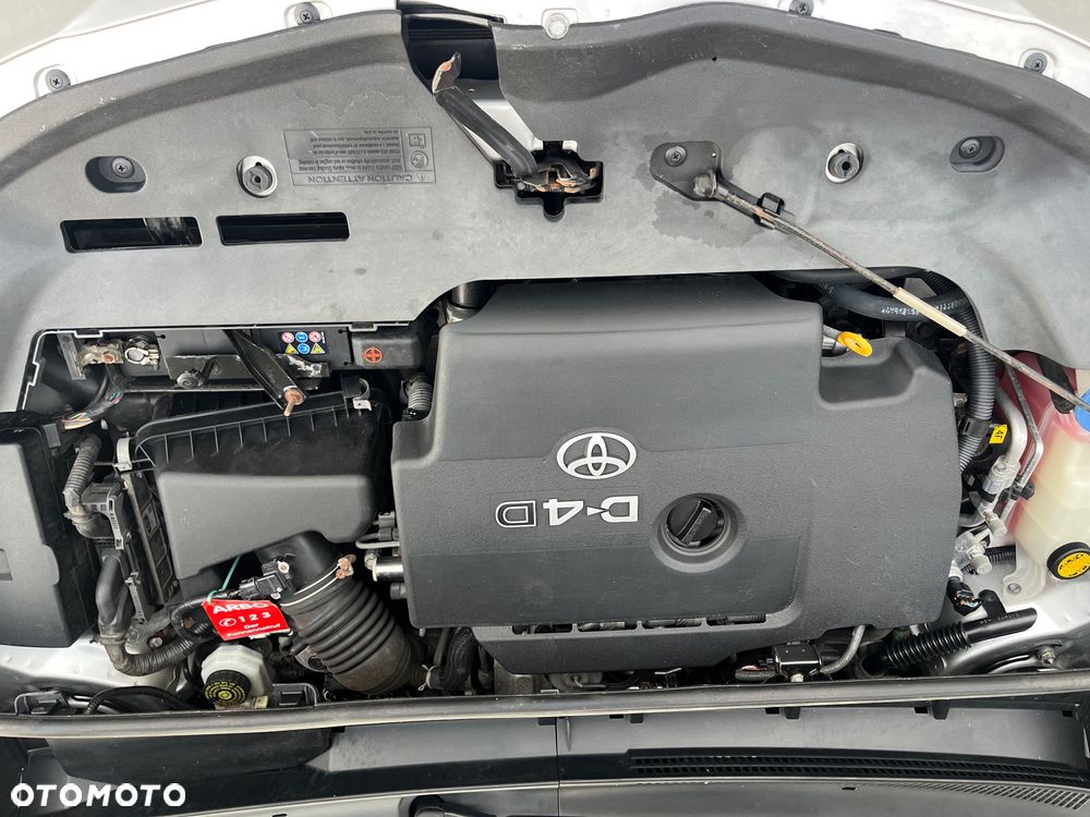 Toyota Verso 2.0 D-4D - 12