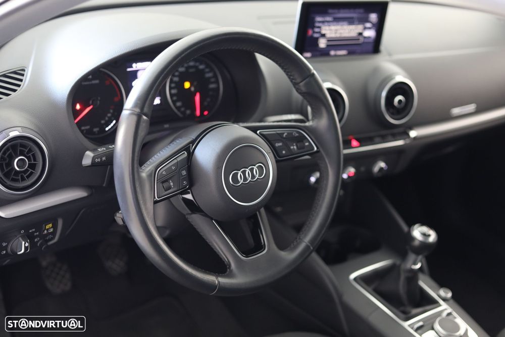 Audi A3 Sportback 2.0 TDI - 8