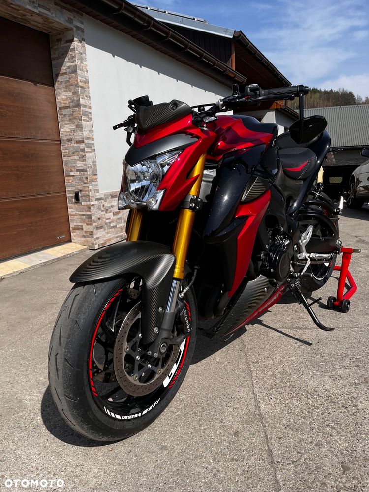 Suzuki GSX 1000 - 20