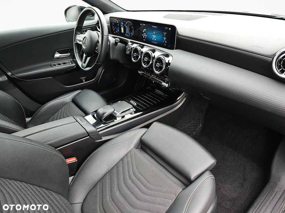 Mercedes-Benz Klasa A 180 7G-DCT - 15