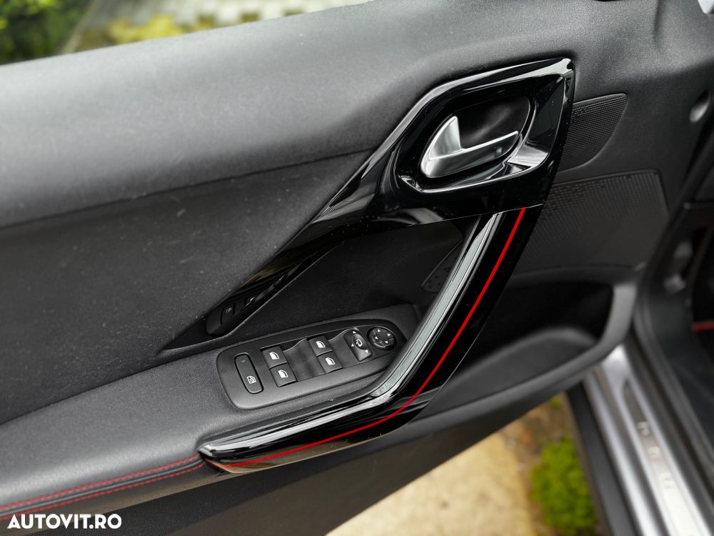 Peugeot 2008 1.2 PureTech Turbo S&S GT-Line - 10