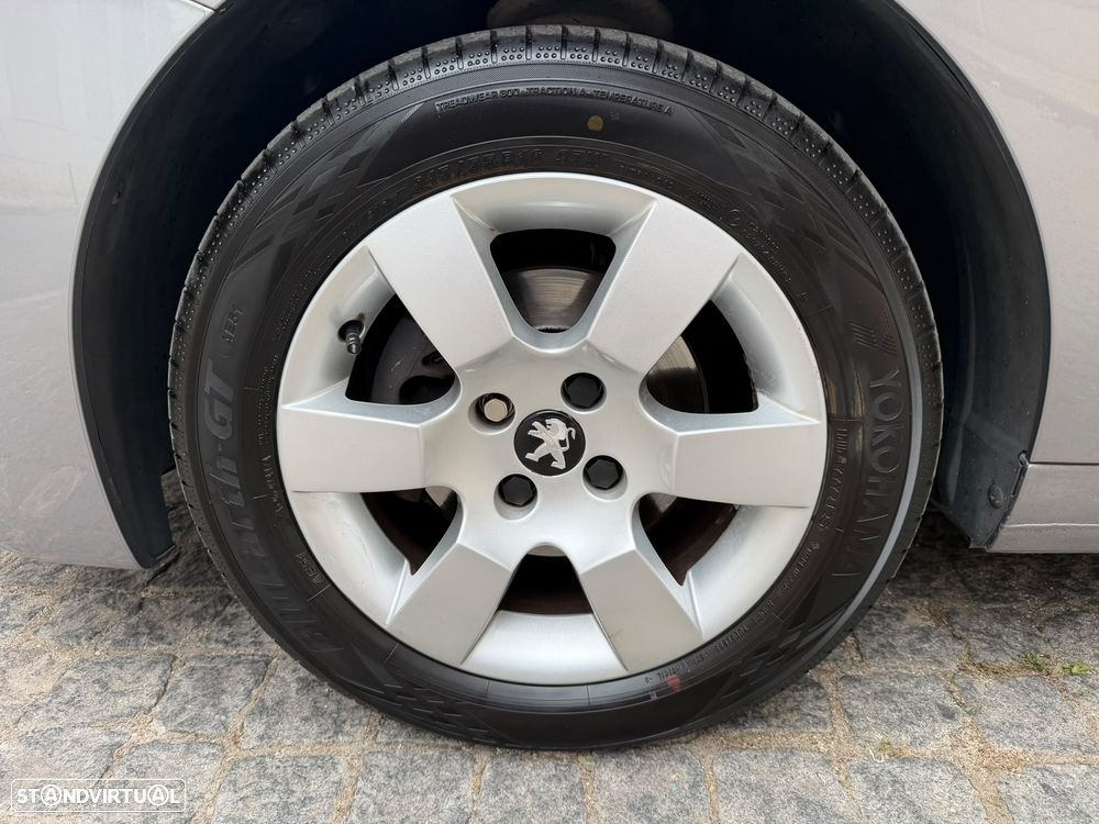 Peugeot 5008 - 16