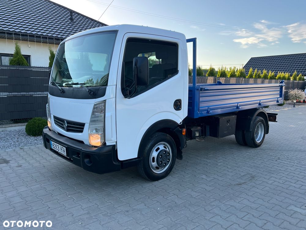 Renault Maxity - 36
