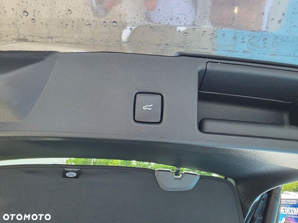 Ford Kuga - 34