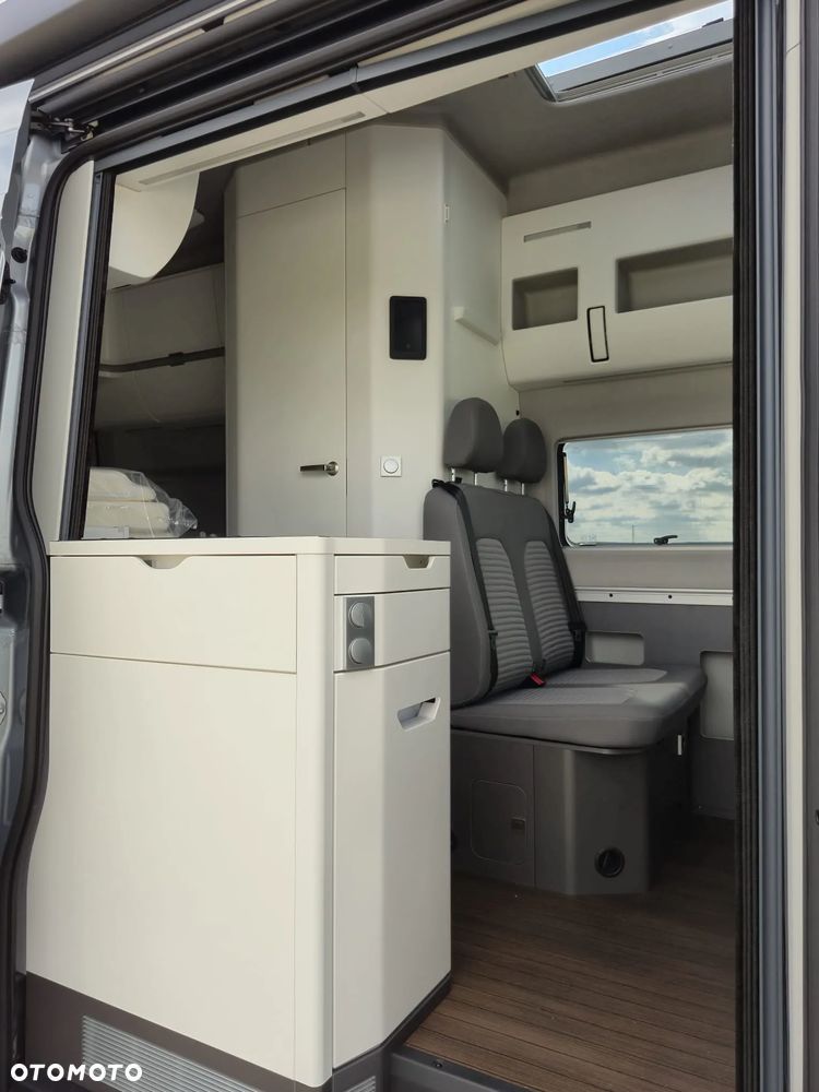 Volkswagen California - 12