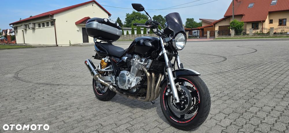 Yamaha XJR - 5