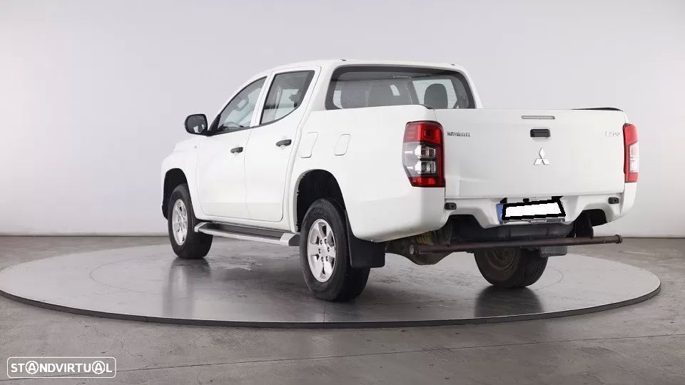 Mitsubishi L200 2.3 DI-D Strakar Space Cab Intense 4WD - 11