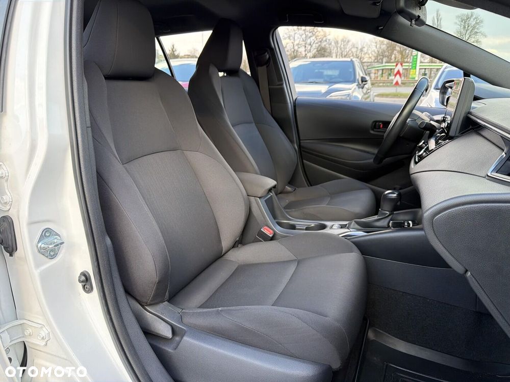 Toyota Corolla 1.8 Hybrid Active - 21