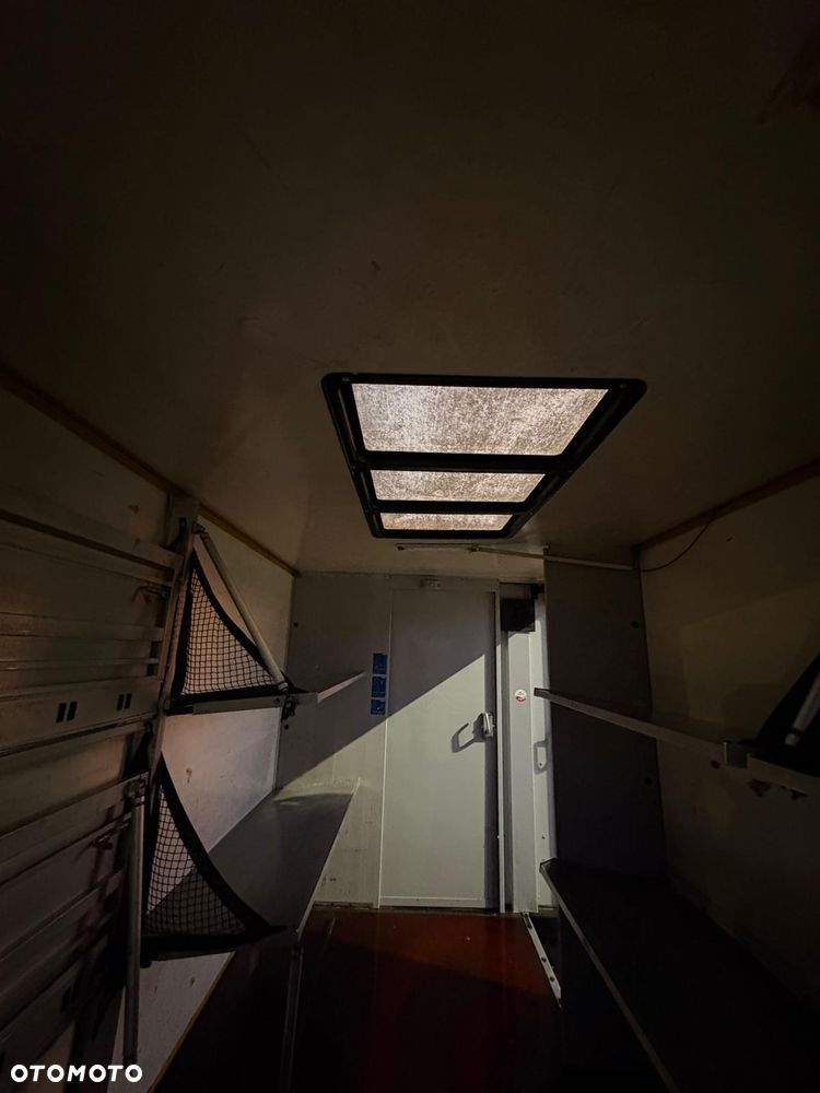 Mercedes-Benz Sprinter - 20