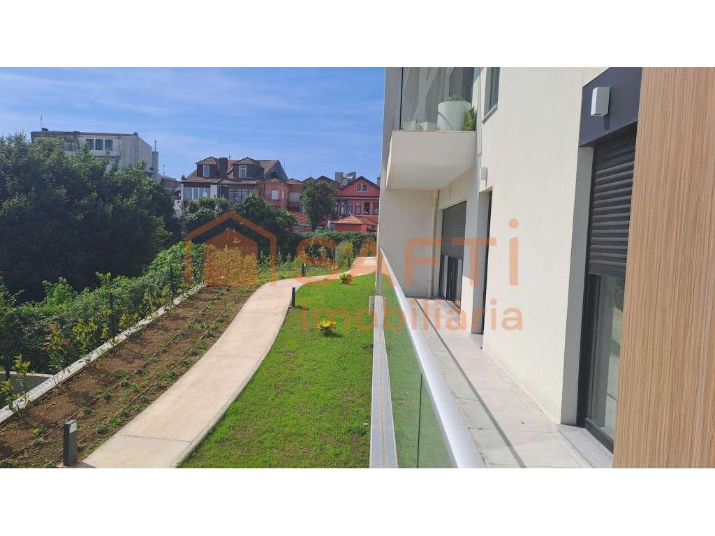 Apartamento T2 de Excelência e Novo no Porto - Grande imagem: 2/30
