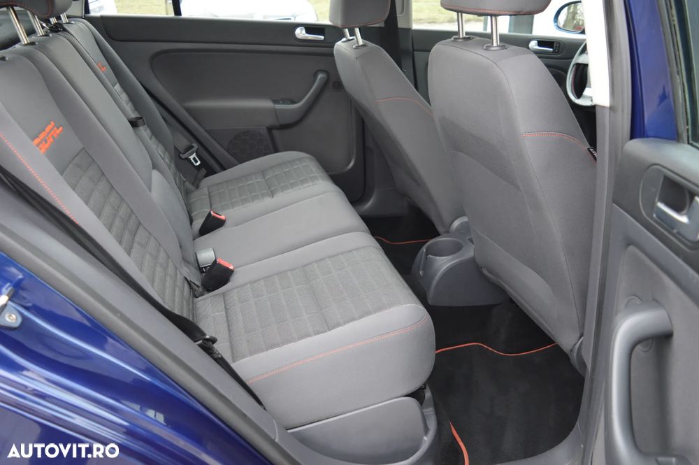 Volkswagen Golf Plus 2.0 TDI Sportline - 23