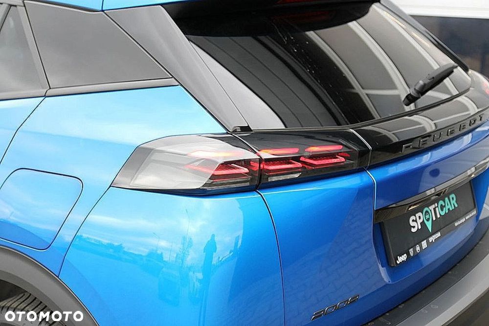 Peugeot 2008 1.2 PureTech Allure S&S EAT8 - 32