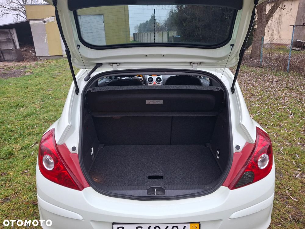 Opel Corsa 1.4 16V Satellite - 17