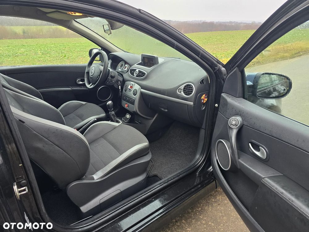 Renault Clio 1.6 16V 130 GT - 7