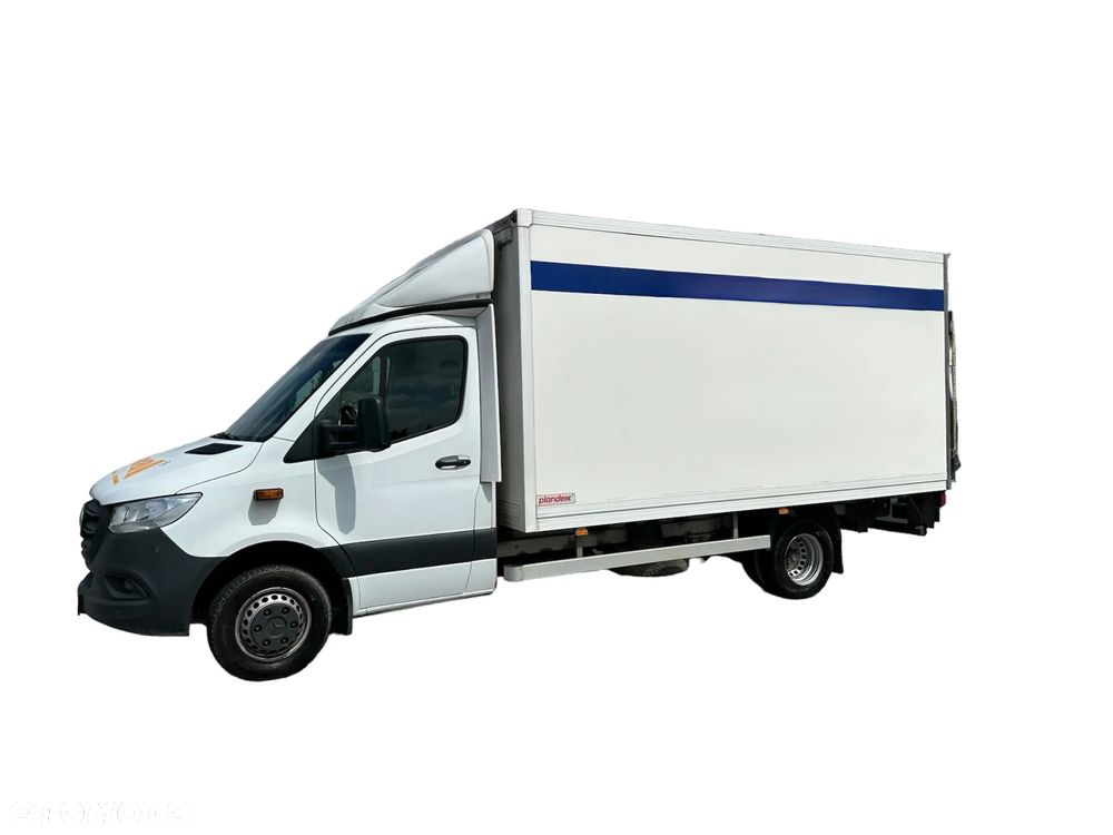Mercedes-Benz Sprinter - 10