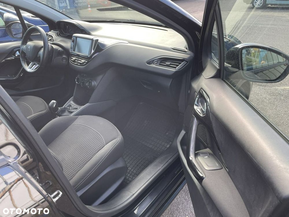Peugeot 208 - 7