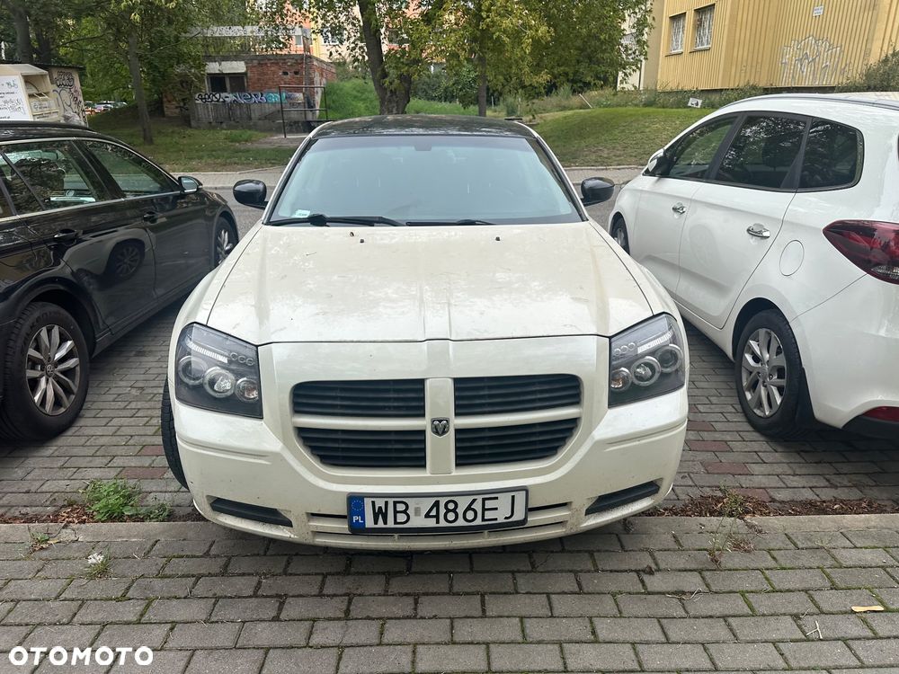 Dodge Magnum 3.5 V6 - 1