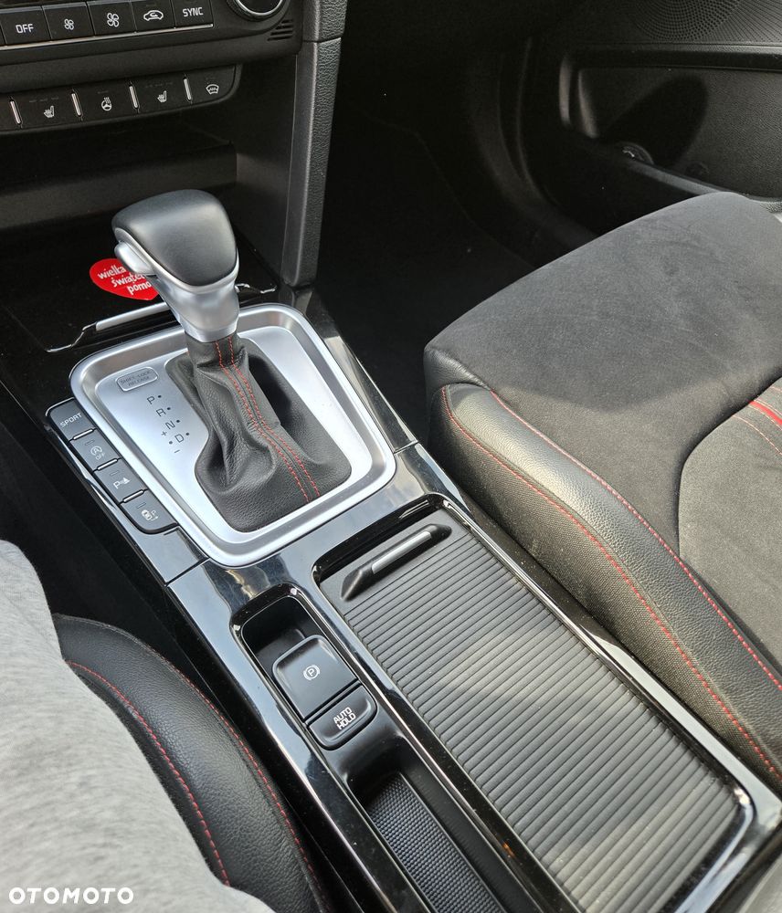 Kia ProCeed 1.6 T-GDI GT DCT - 11