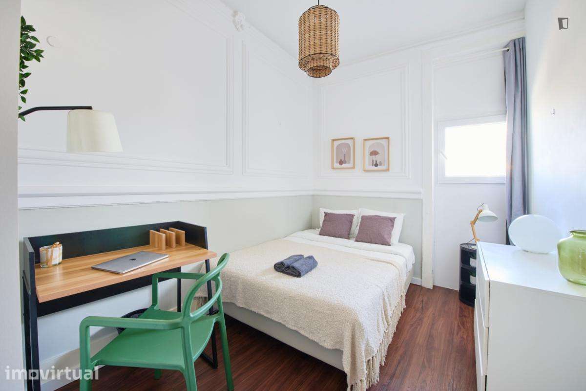 Quarto - localizado em Marquês de Pombal Lisbon - Grande imagem: 3/60