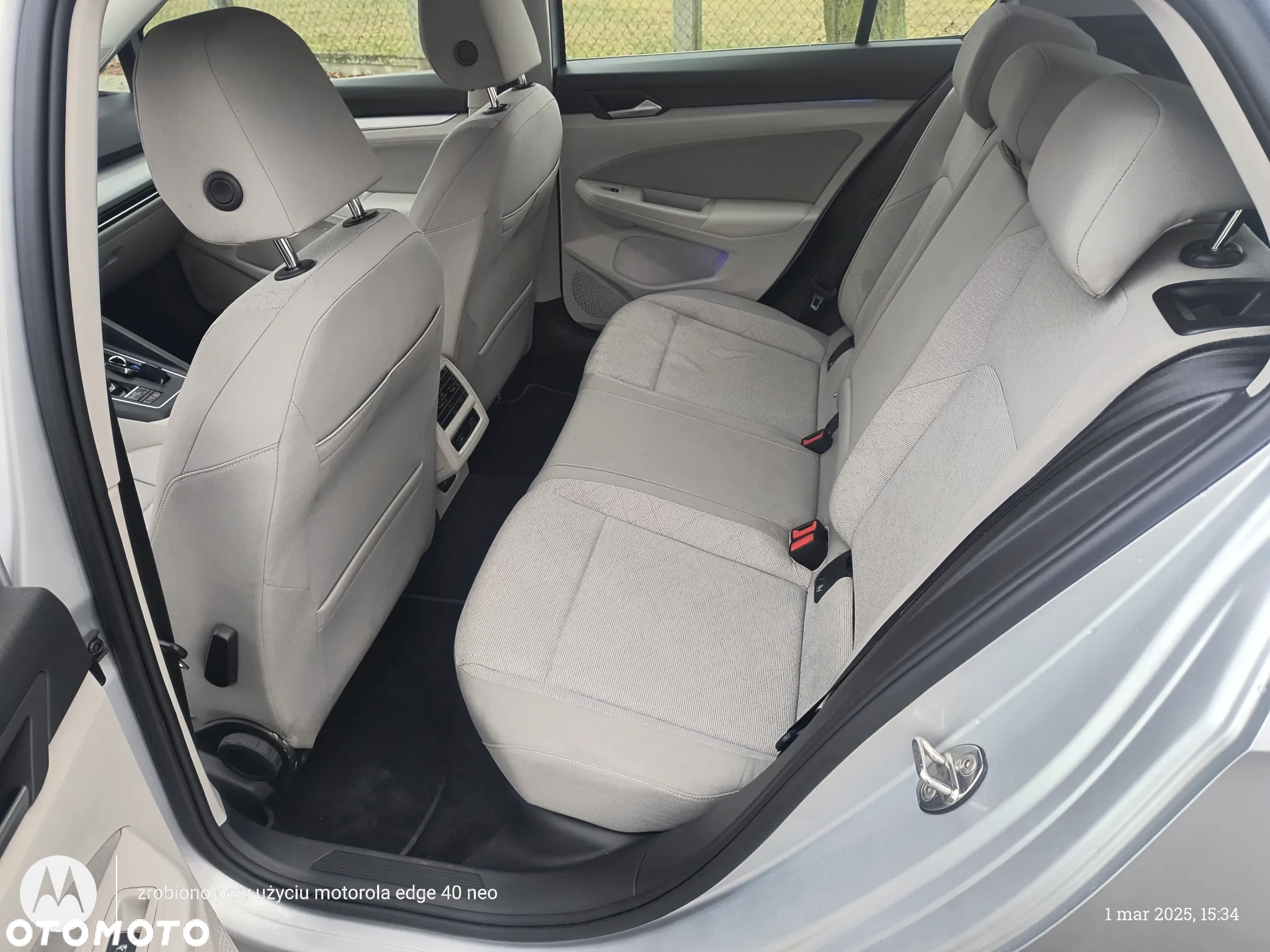 Volkswagen Golf - 10