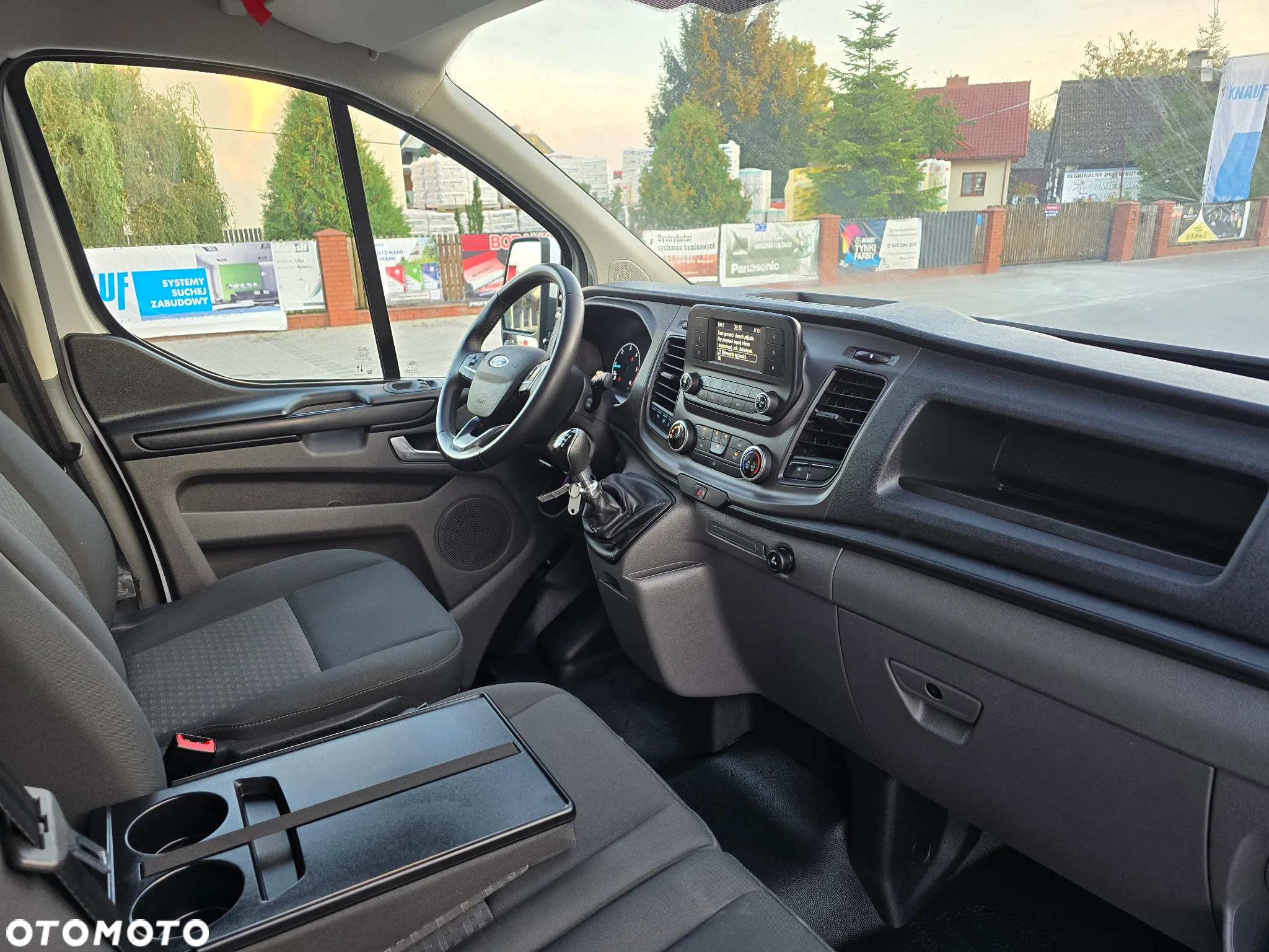 Ford Transit Custom 3 osobowy L2 H1 - 17