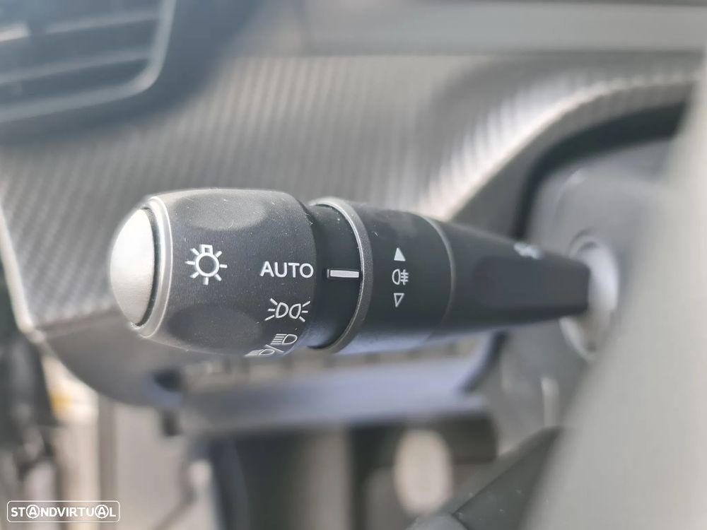 Peugeot 2008 1.2 PureTech Allure Pack - 38