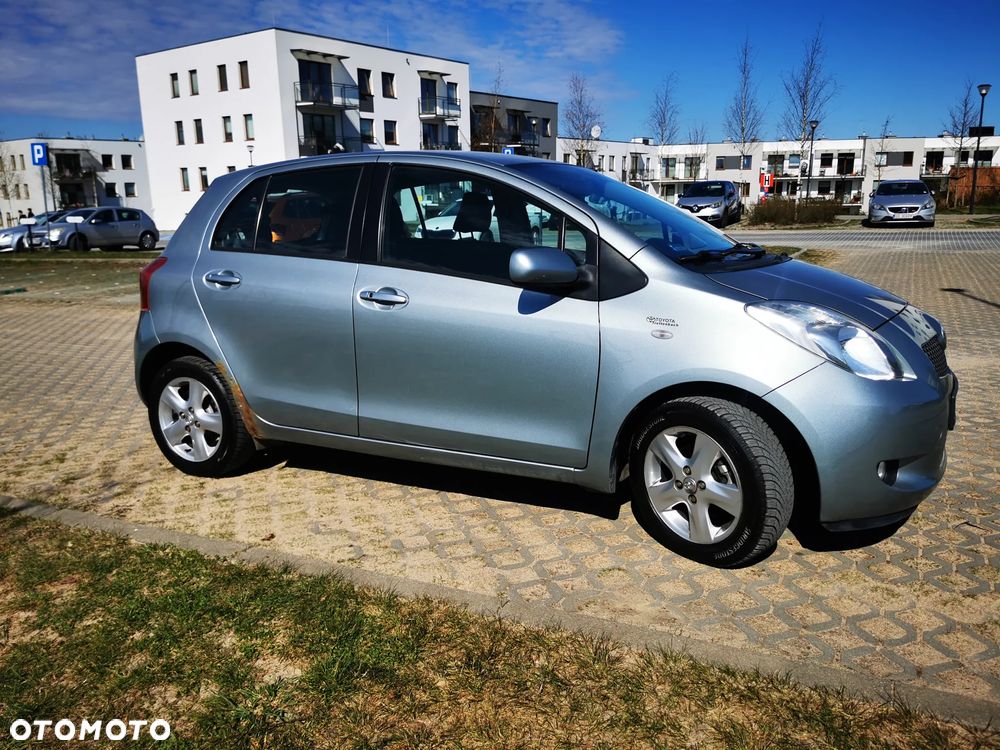 Toyota Yaris 1.3 Sol - 22