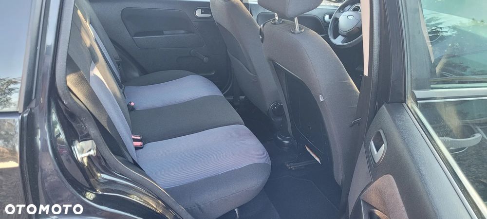 Ford Fusion 1.4 Fun - 24