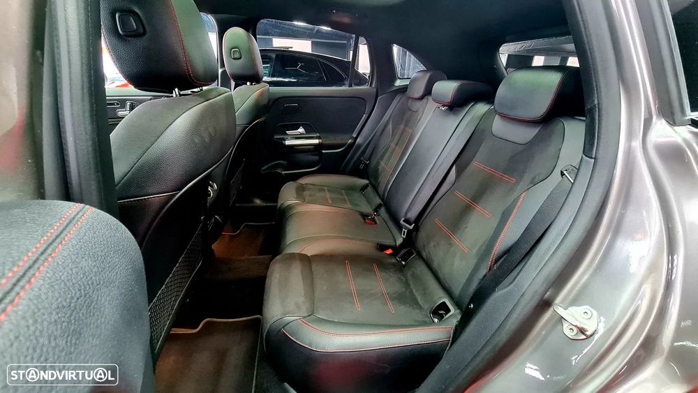 Mercedes-Benz GLA 200 d AMG Line - 19