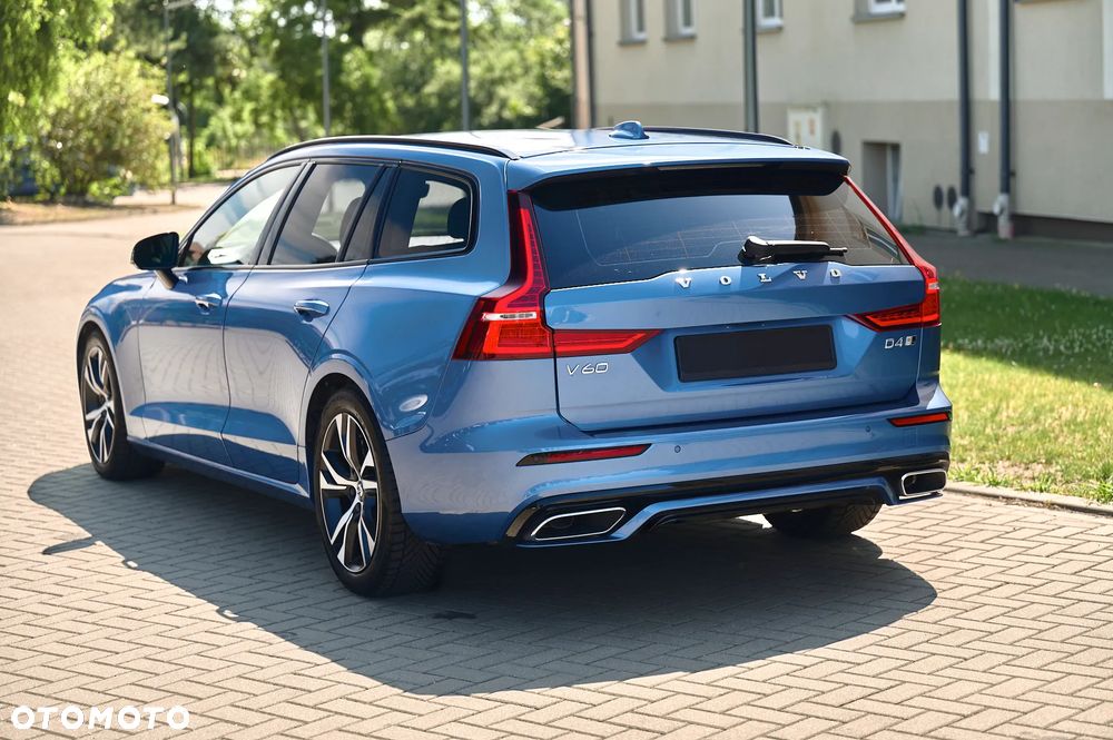 Volvo V60 D4 AWD Geartronic R-Design - 15