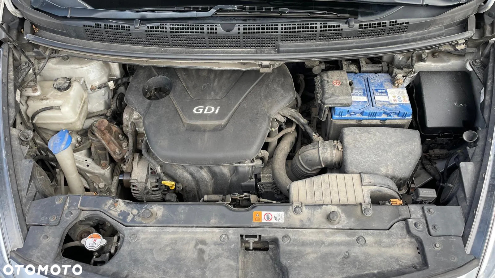 Kia Carens 1.6 GDI L - 10