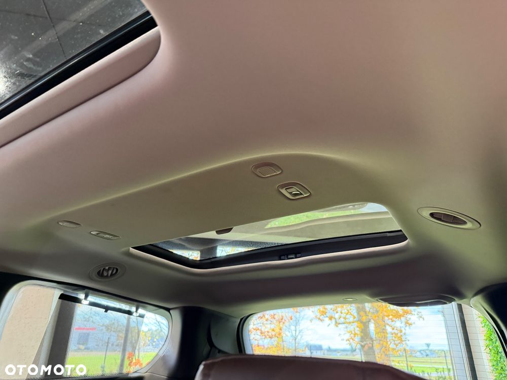 Chrysler Pacifica - 30