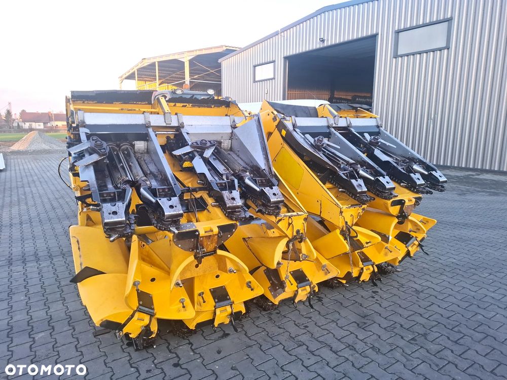 New Holland Przystawka Do Kukurydzy New Holland 8-75 8 rzedowa, 2013 Rok, Nie mlaowana, Stan Idealny - 2