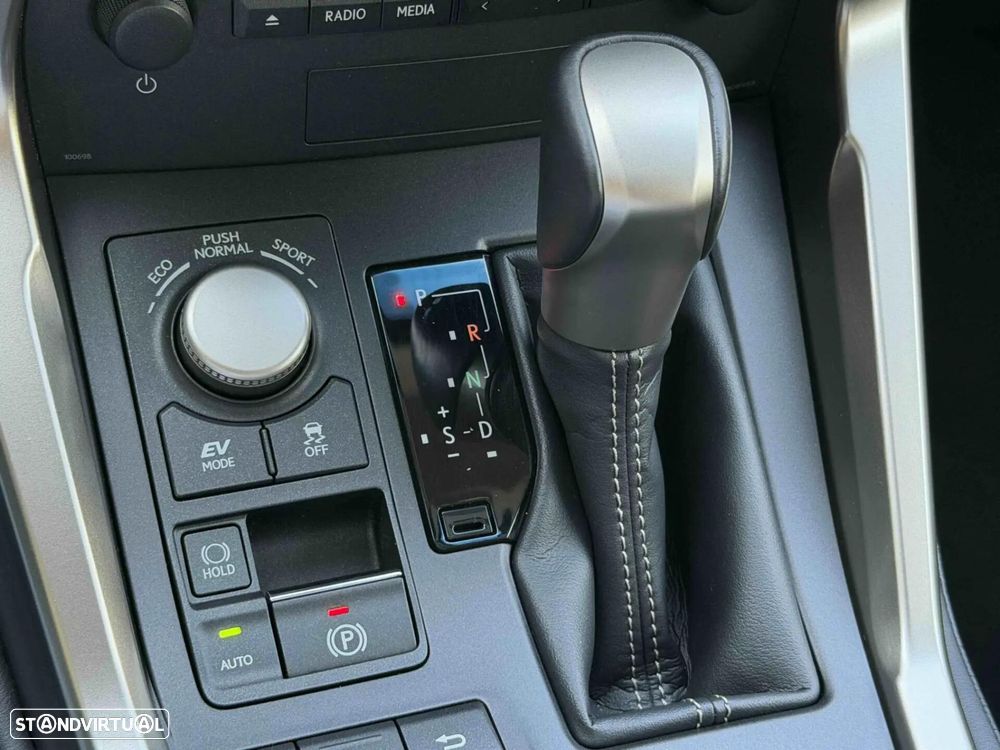 Lexus NX 300h Executive+ - 50