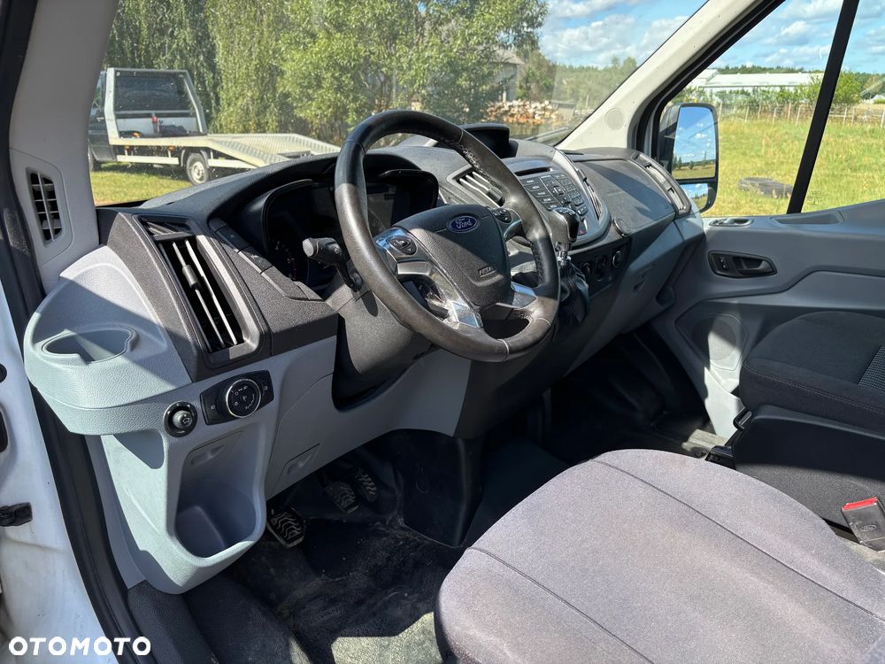 Ford Transit - 13