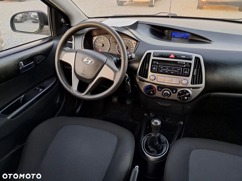 Hyundai i20 1.2 Intro Edition - 13