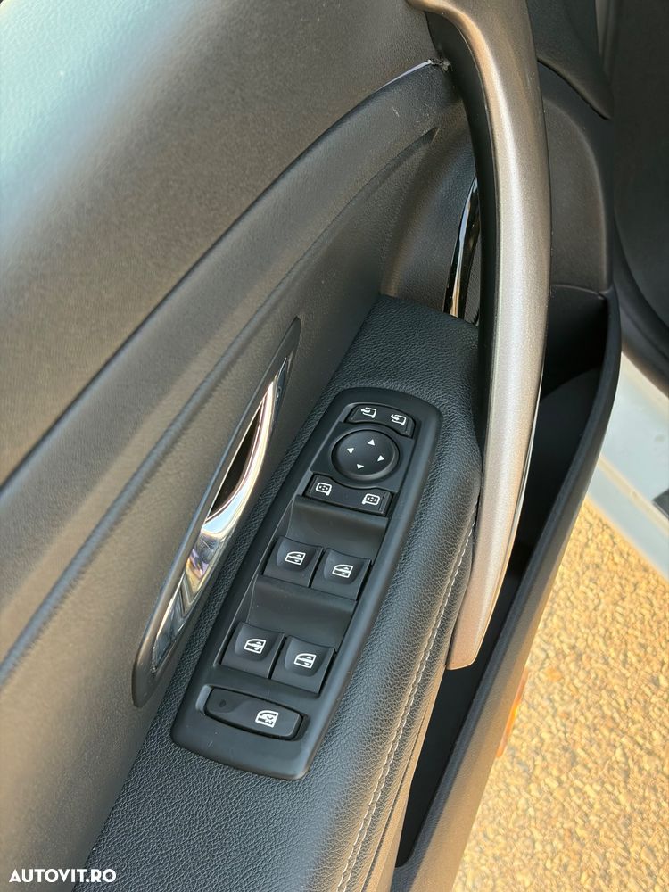 Renault Megane ENERGY dCi 130 Start & Stop Bose Edition - 12