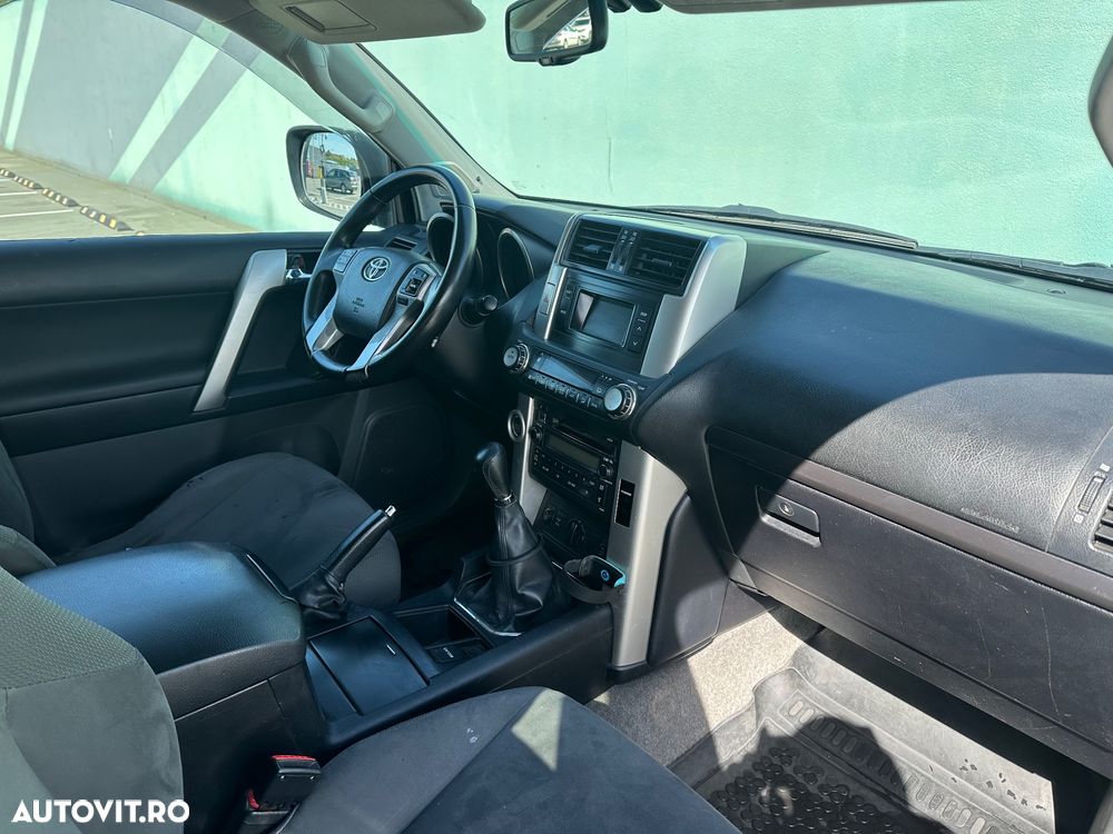 Toyota Land Cruiser 3.0 D-4D - 10