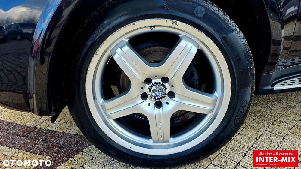 Mercedes-Benz ML - 12