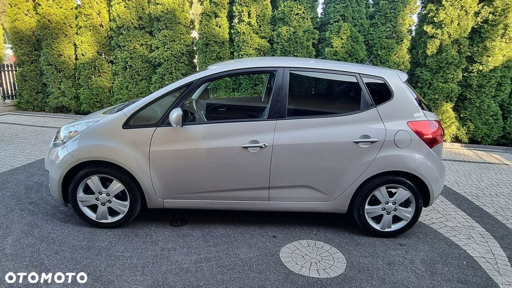 Kia Venga - 3