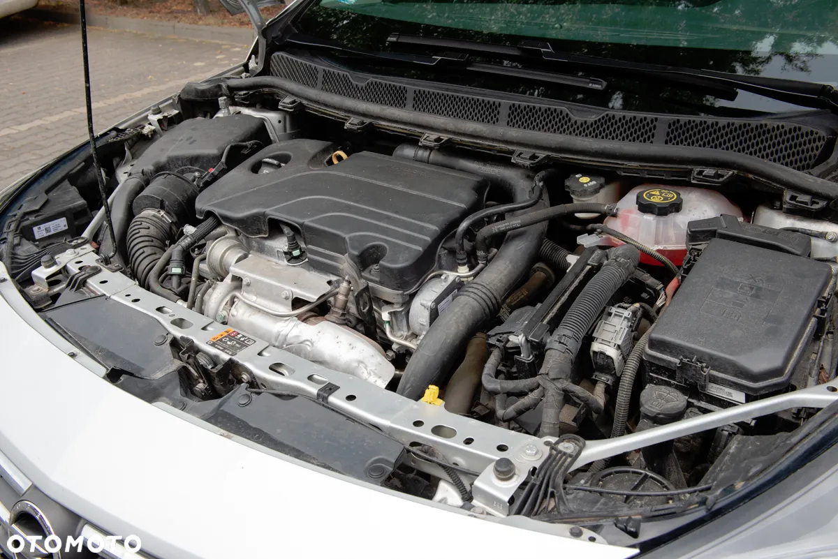 Opel Astra V 1.4 T Enjoy S&S - 10