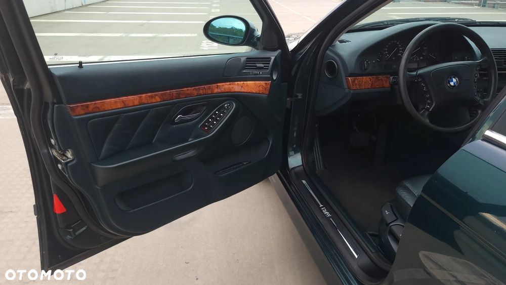 BMW Seria 5 - 16