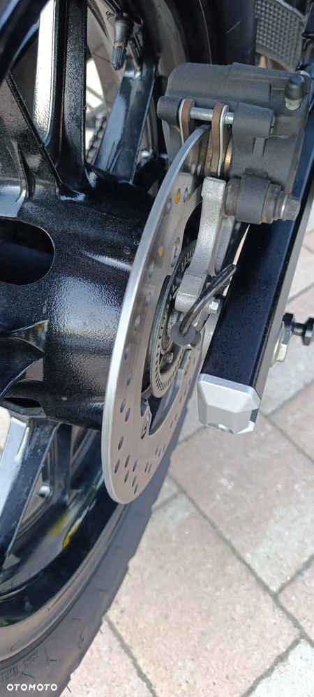 Suzuki V-STROM - 23