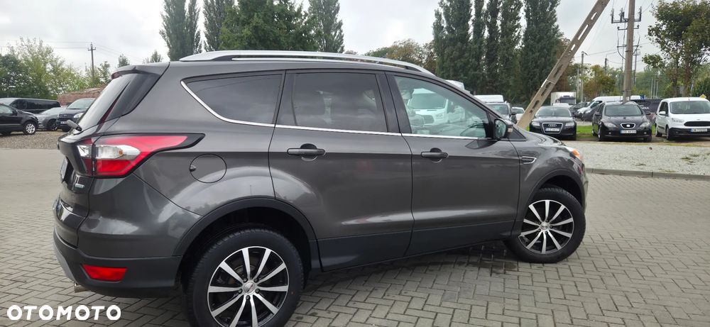 Ford Kuga 1.5 EcoBoost 2x4 Titanium - 18