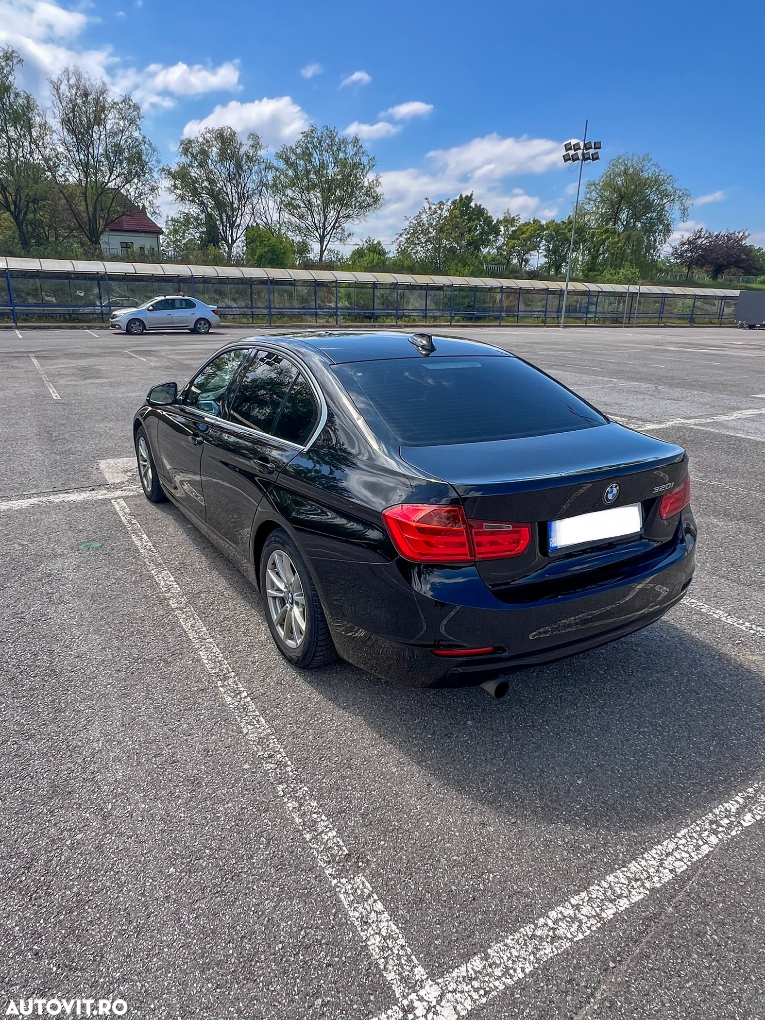 BMW Seria 3 320i Efficient Dynamics Edition - 4