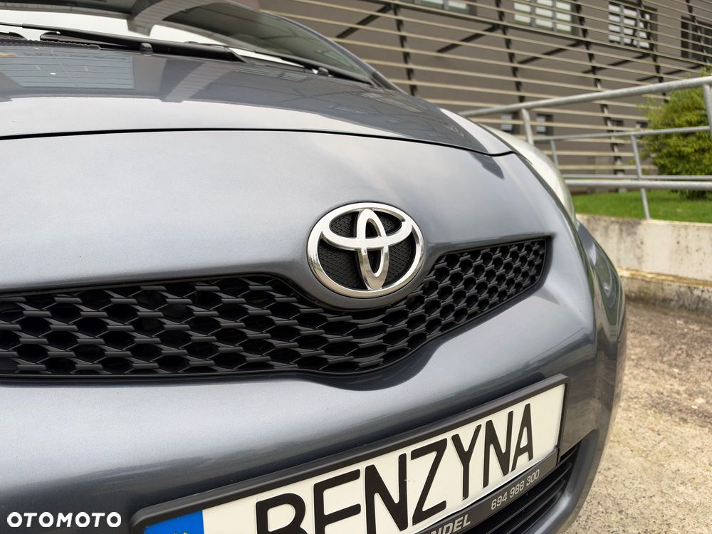 Toyota Yaris - 30