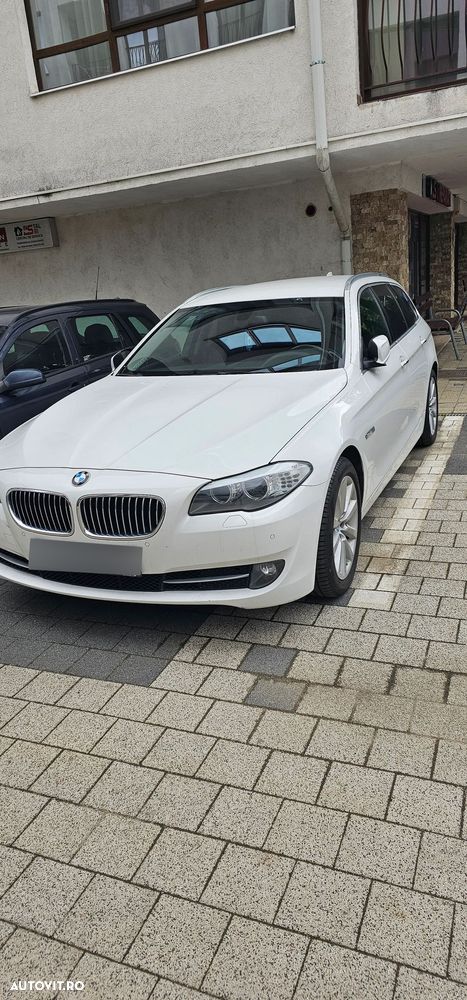 BMW Seria 5 525d xDrive - 2